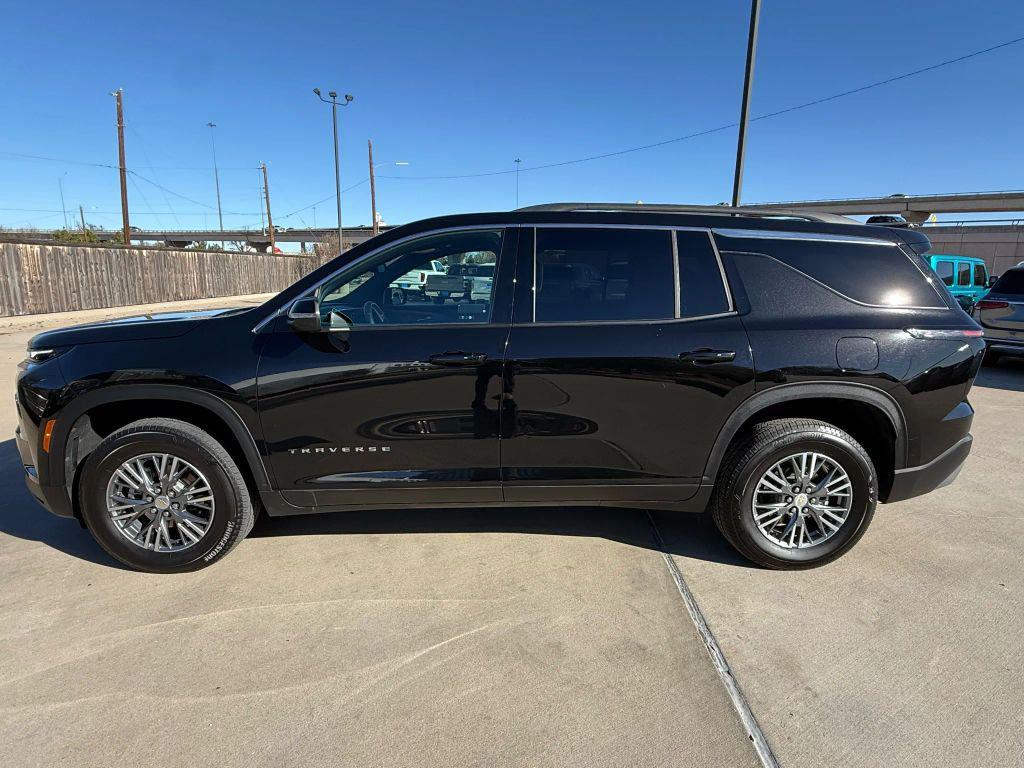 used 2025 Chevrolet Traverse car, priced at $37,388