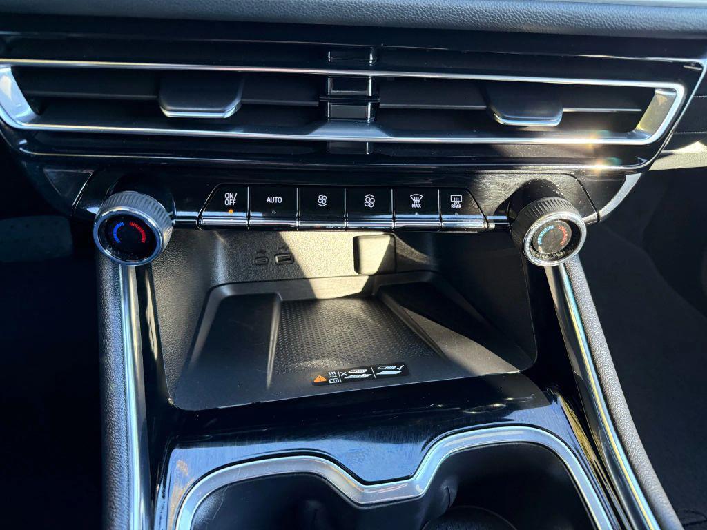 used 2025 Chevrolet Traverse car, priced at $37,388