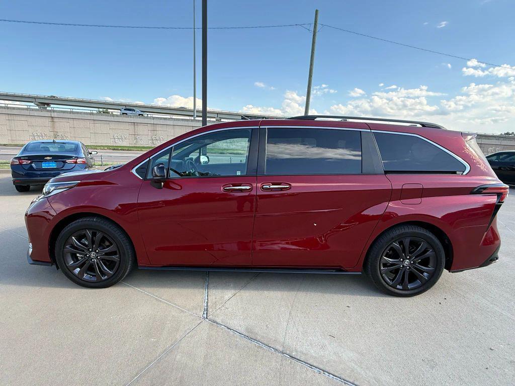 used 2022 Toyota Sienna car, priced at $39,988