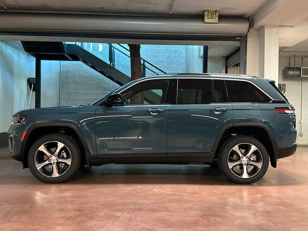 new 2026 Jeep Grand Cherokee car, priced at $46,860