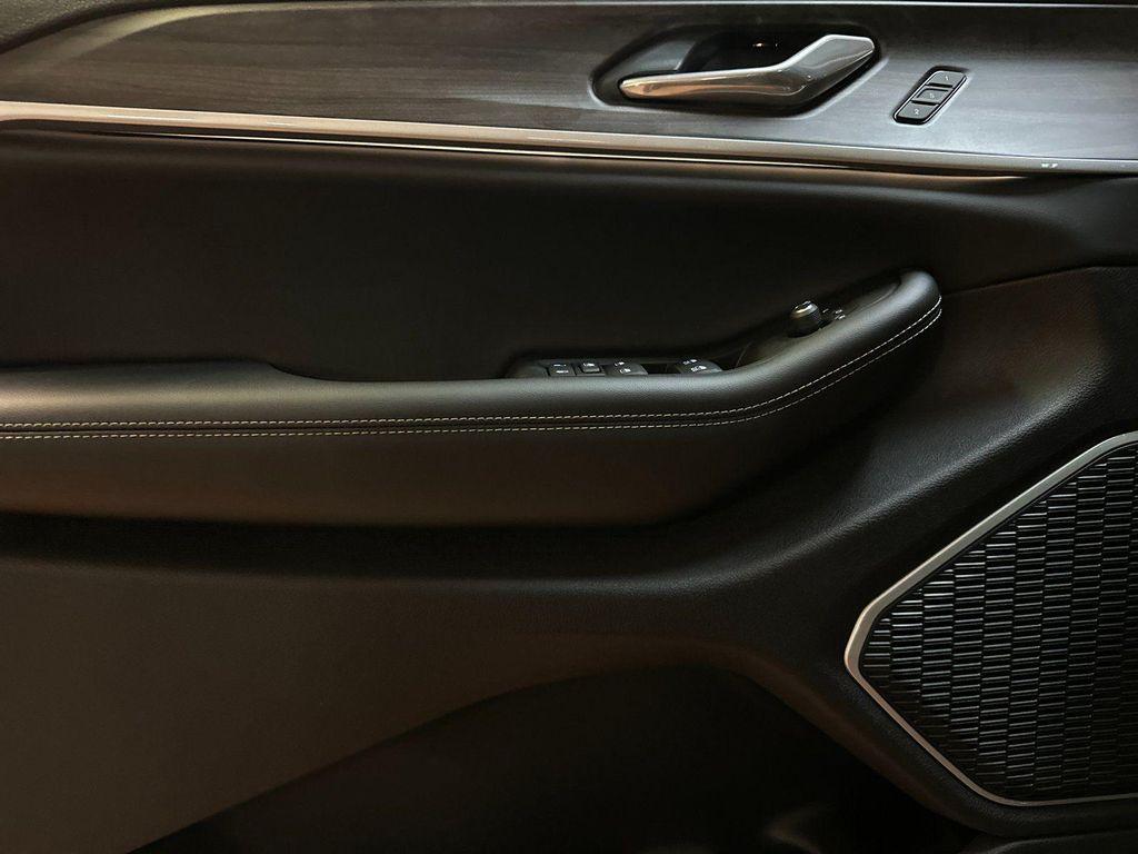 new 2026 Jeep Grand Cherokee car, priced at $46,860