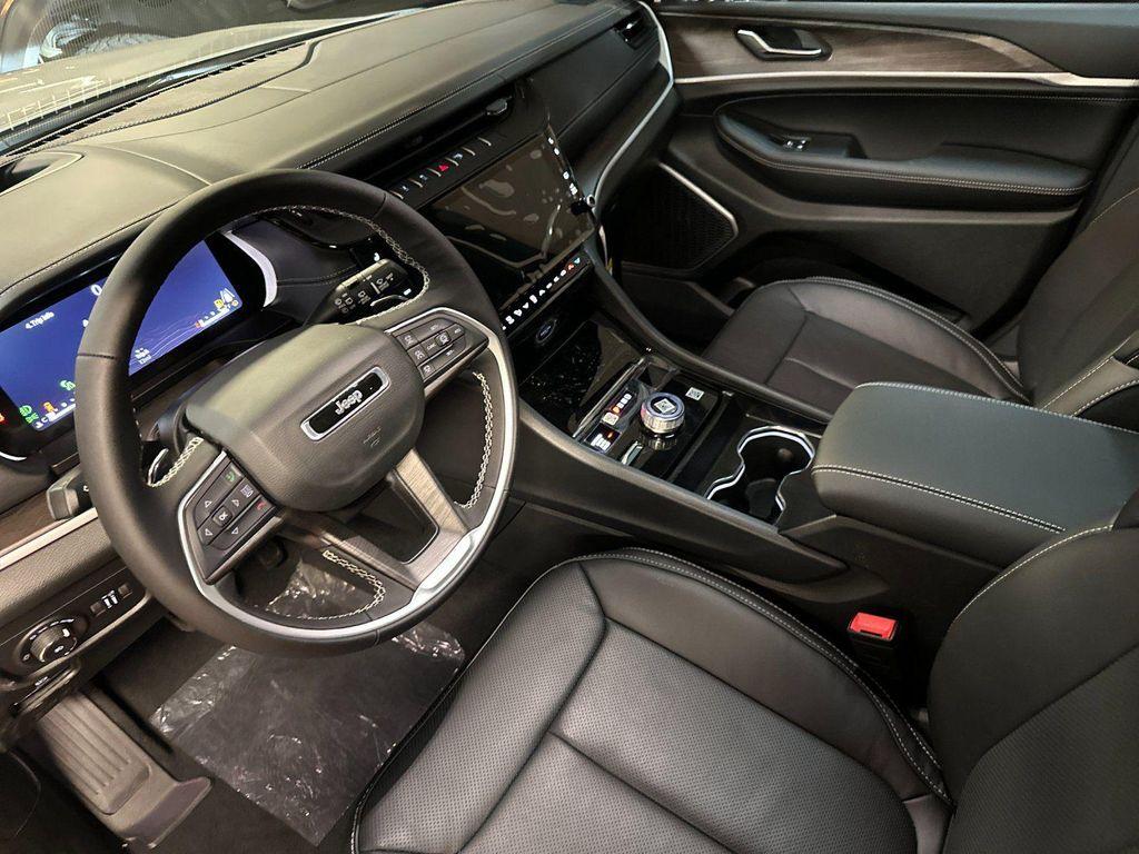 new 2026 Jeep Grand Cherokee car, priced at $53,655
