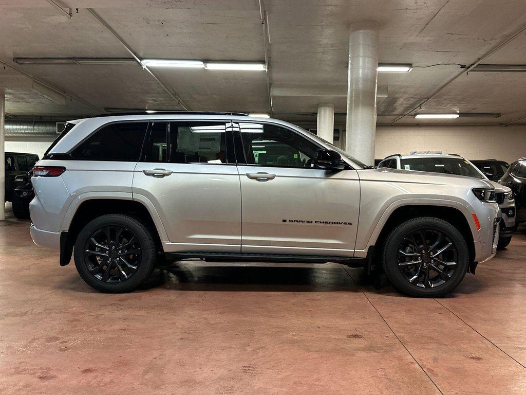 new 2026 Jeep Grand Cherokee car, priced at $53,655