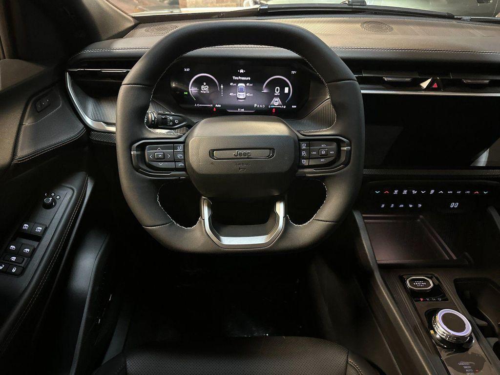 new 2026 Jeep Cherokee car, priced at $44,605