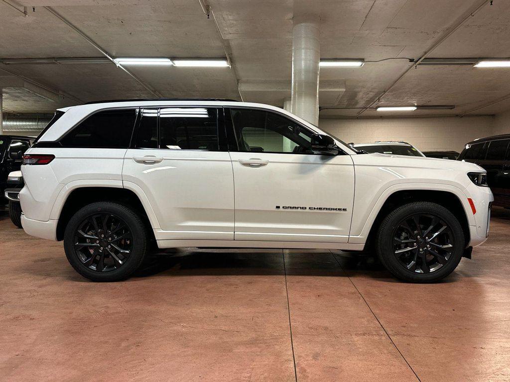 new 2026 Jeep Grand Cherokee car, priced at $45,710