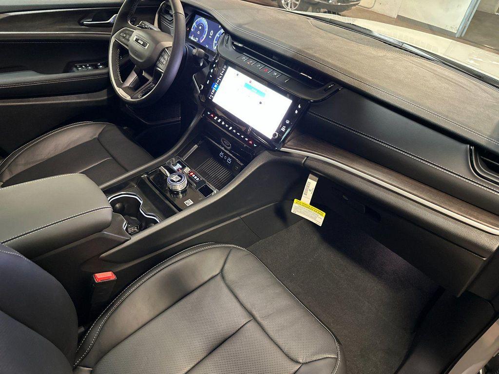 new 2026 Jeep Grand Cherokee car, priced at $45,710
