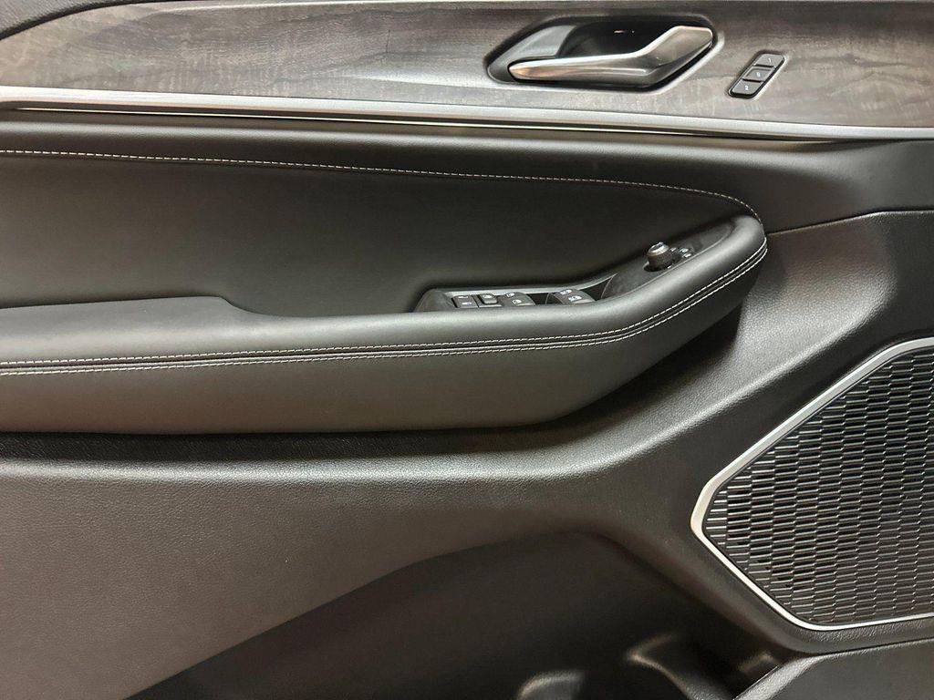 new 2026 Jeep Grand Cherokee car, priced at $45,710