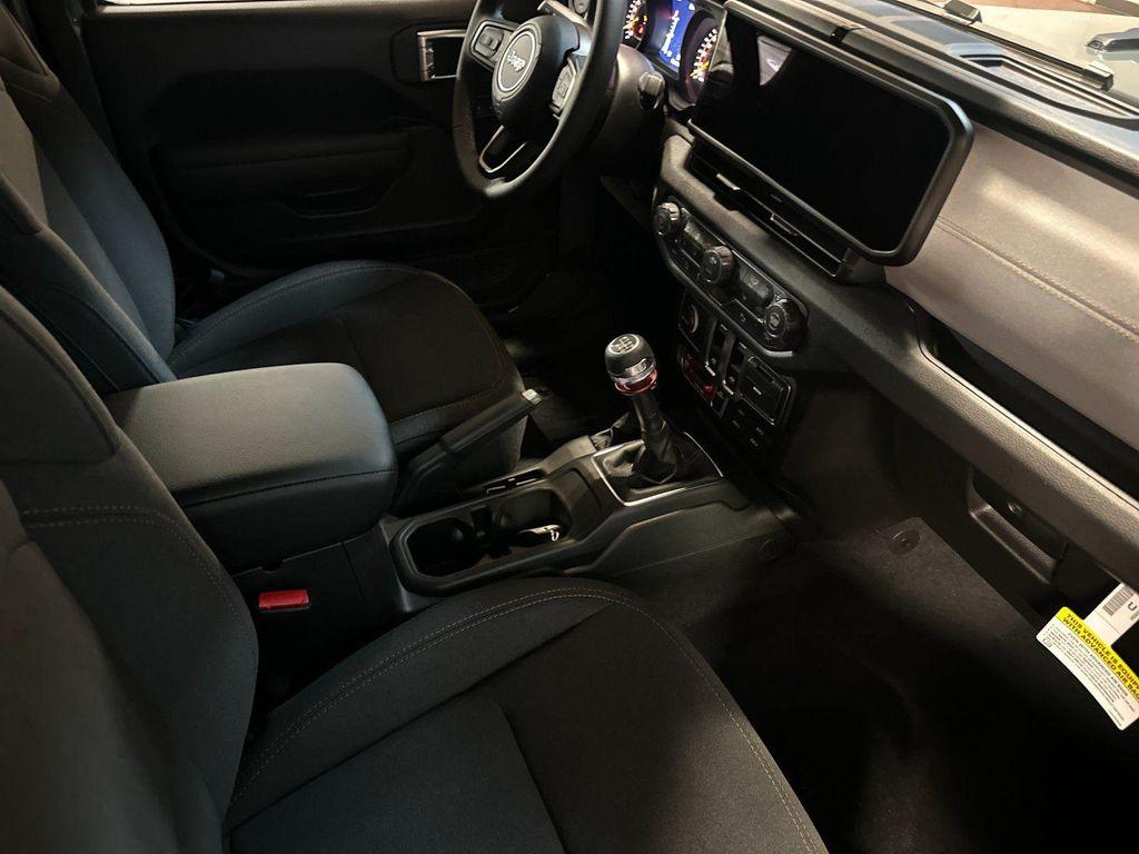 new 2026 Jeep Wrangler car, priced at $47,086
