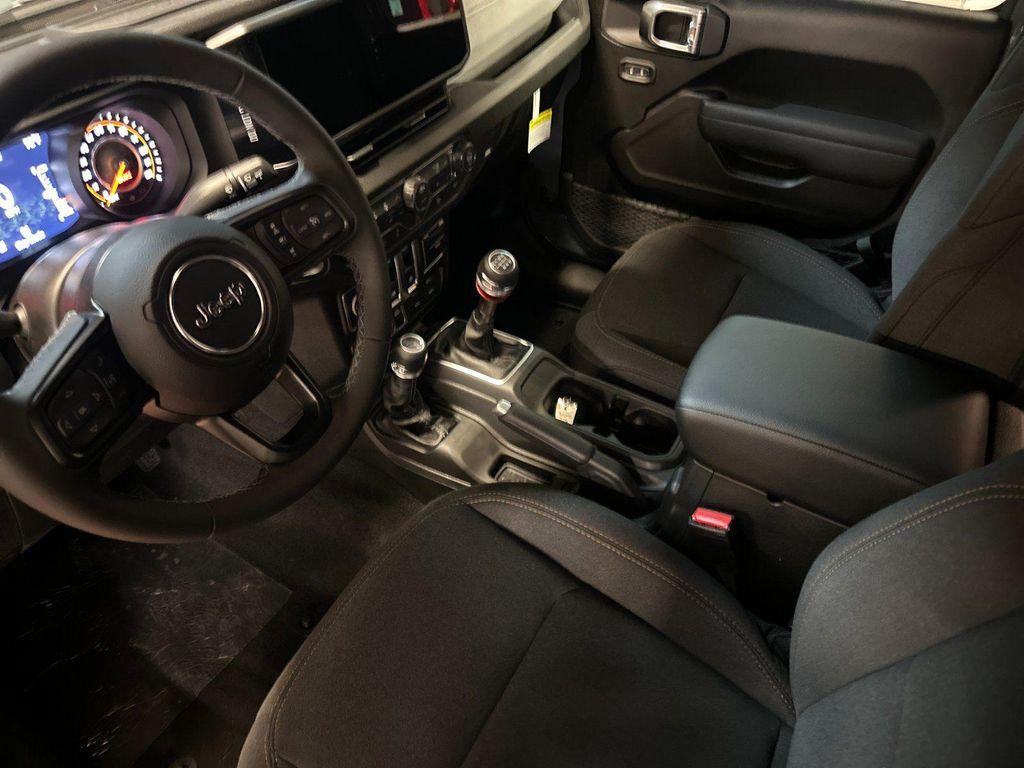 new 2026 Jeep Wrangler car, priced at $47,086