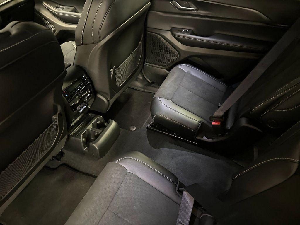 used 2025 Jeep Grand Cherokee L car, priced at $40,888