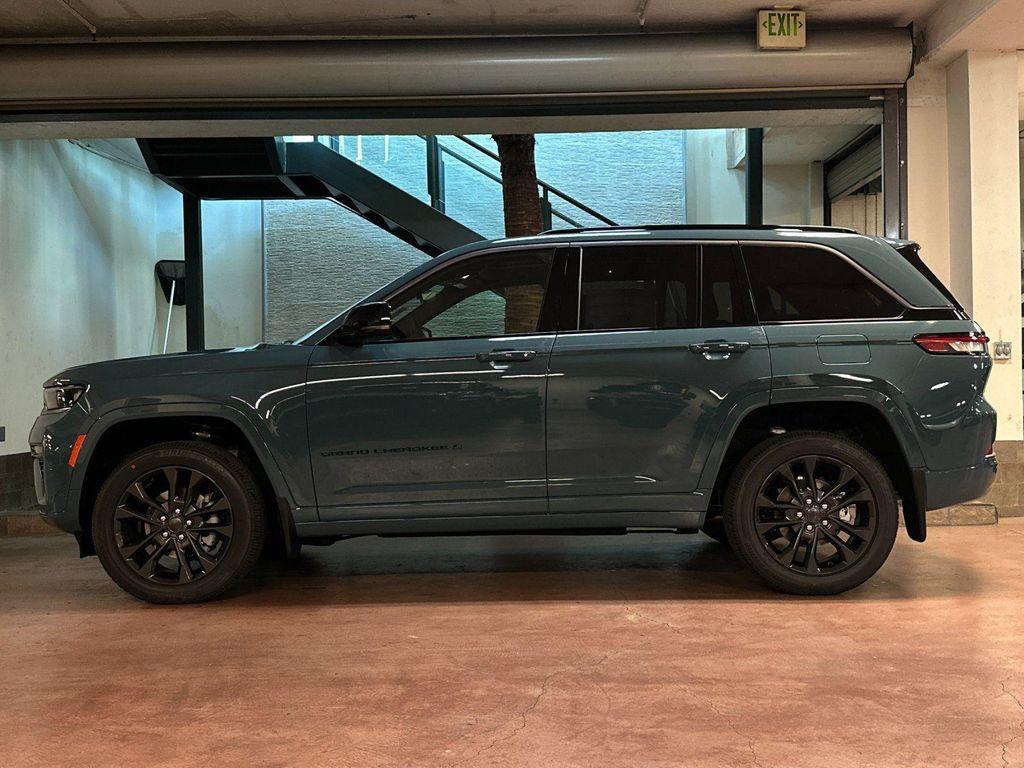 new 2026 Jeep Grand Cherokee car, priced at $51,155