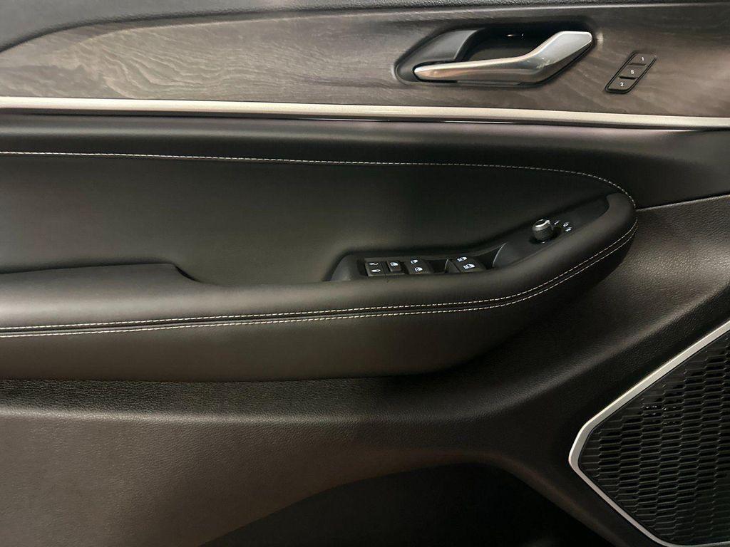 new 2026 Jeep Grand Cherokee car, priced at $51,155