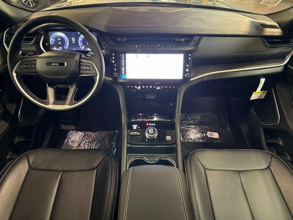 new 2026 Jeep Grand Cherokee car, priced at $51,155