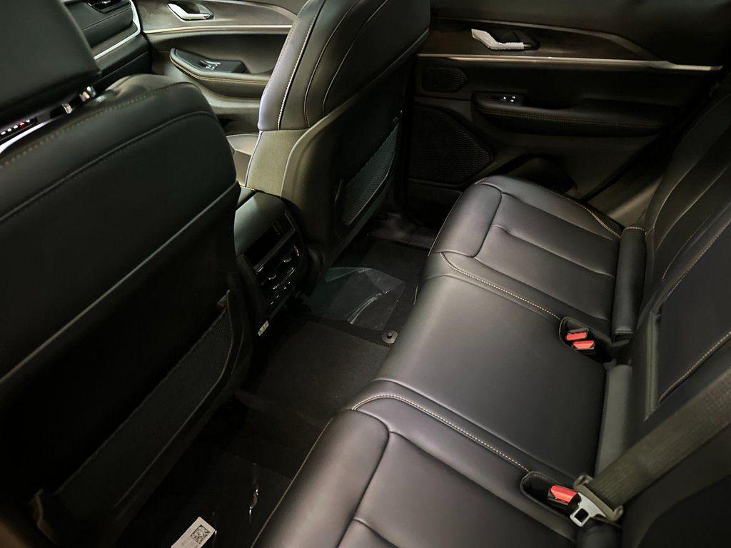 new 2026 Jeep Grand Cherokee car, priced at $48,730