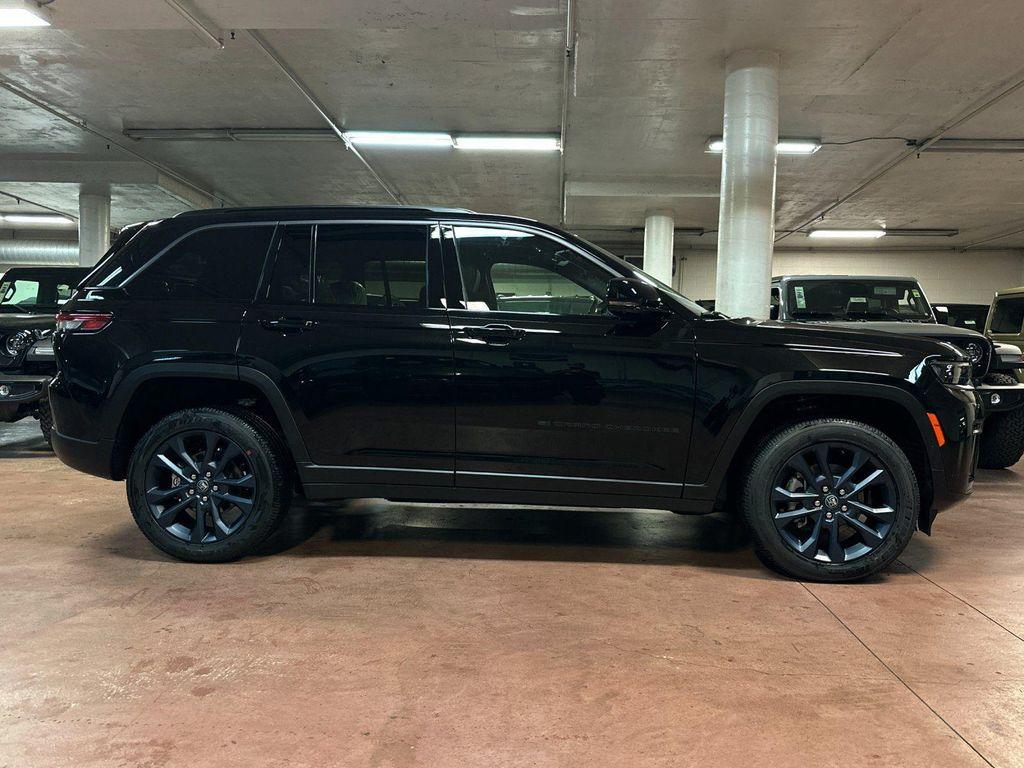 new 2026 Jeep Grand Cherokee car, priced at $48,730