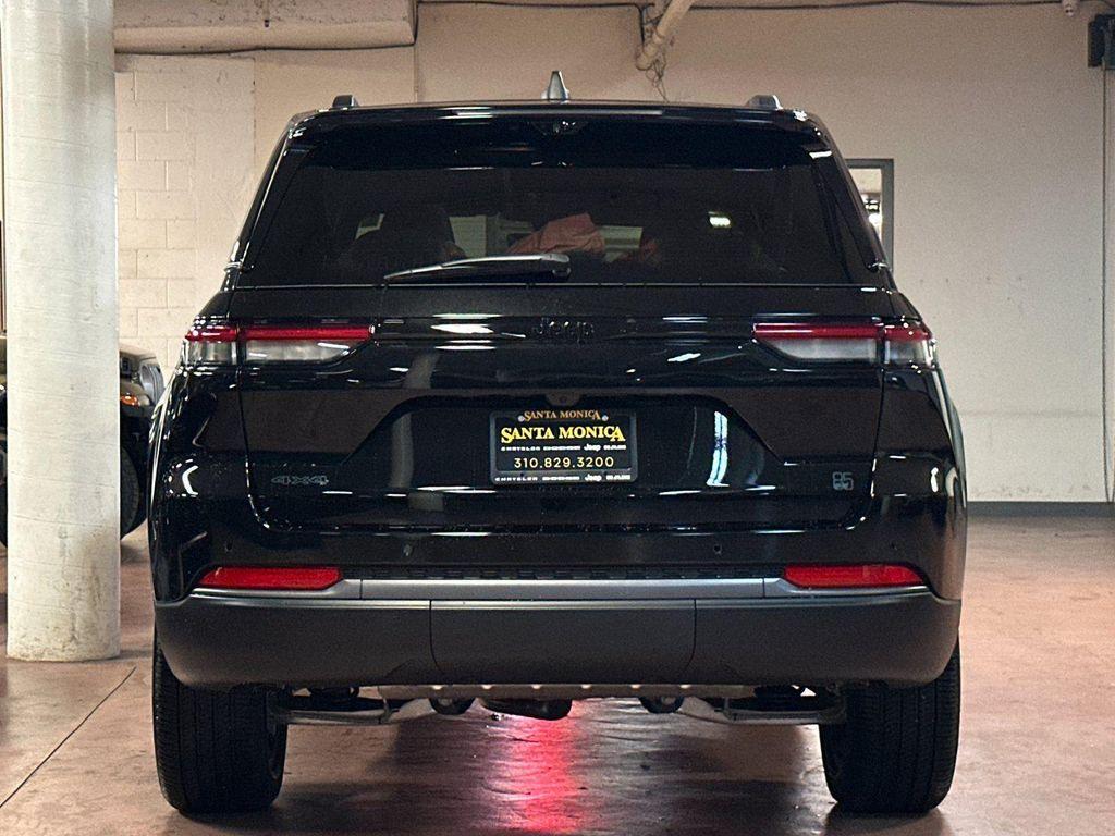 new 2026 Jeep Grand Cherokee car, priced at $48,730