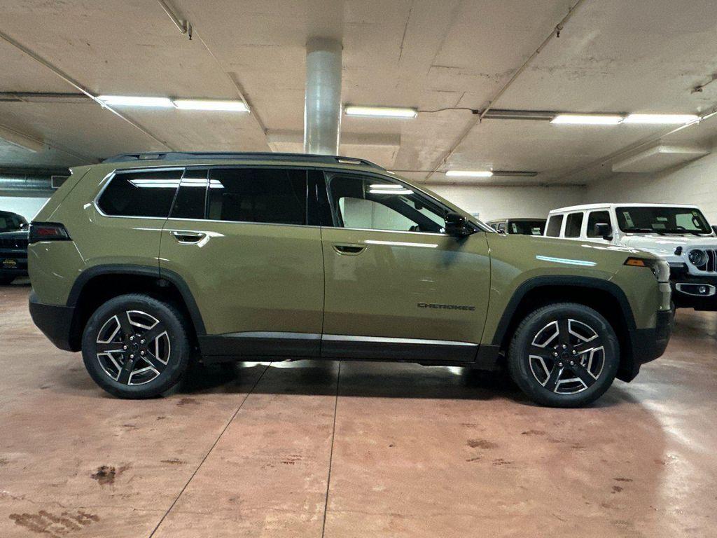 new 2026 Jeep Cherokee car, priced at $41,805