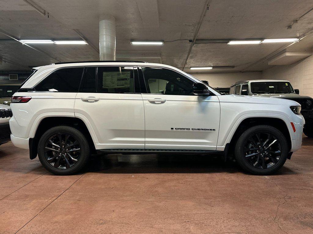 new 2026 Jeep Grand Cherokee car, priced at $50,962