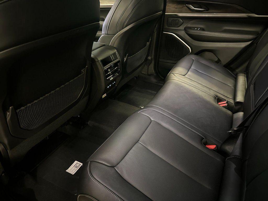 new 2026 Jeep Grand Cherokee car, priced at $50,962