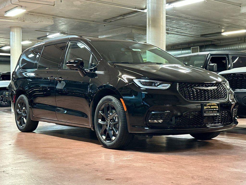 new 2026 Chrysler Pacifica car, priced at $49,810