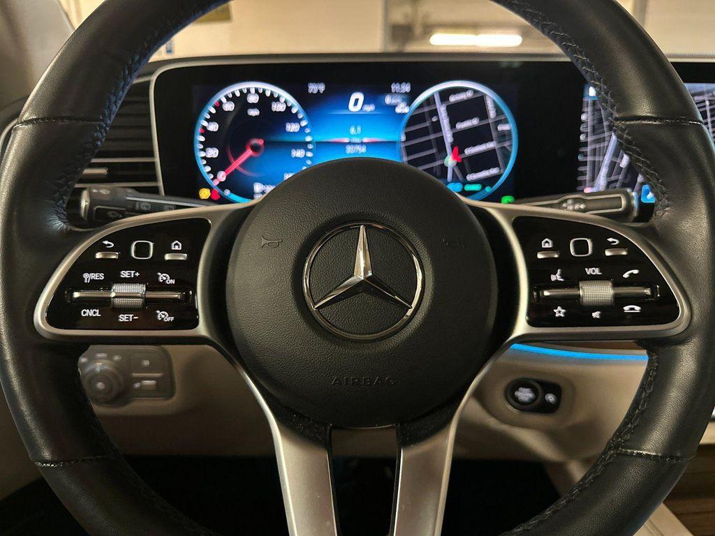 Mercedes-Benz GLE view 23
