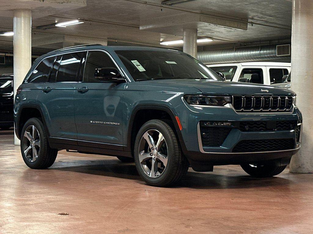 new 2026 Jeep Grand Cherokee car, priced at $44,560