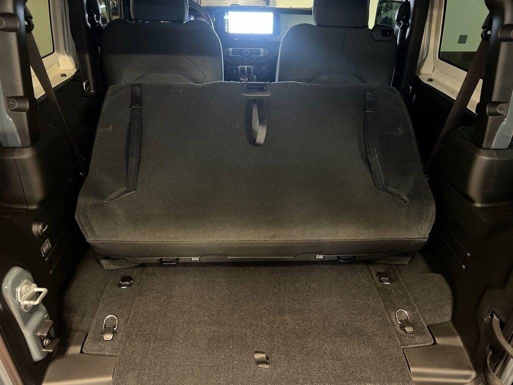 new 2026 Jeep Wrangler car, priced at $43,671