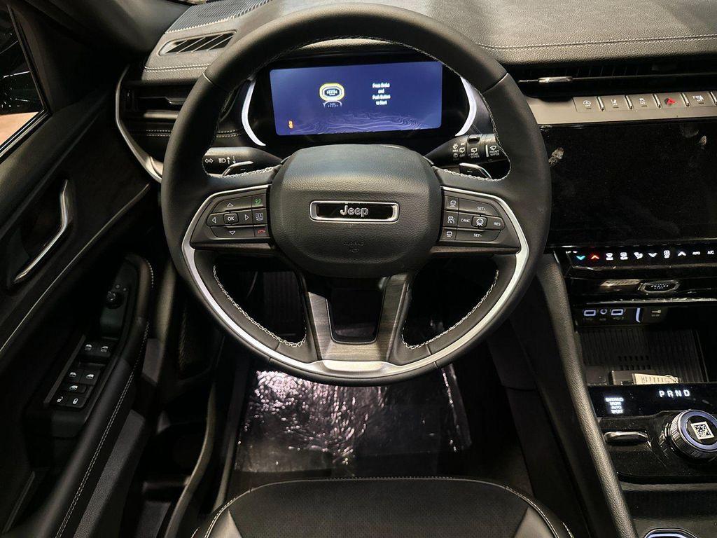 new 2026 Jeep Grand Cherokee car, priced at $46,070