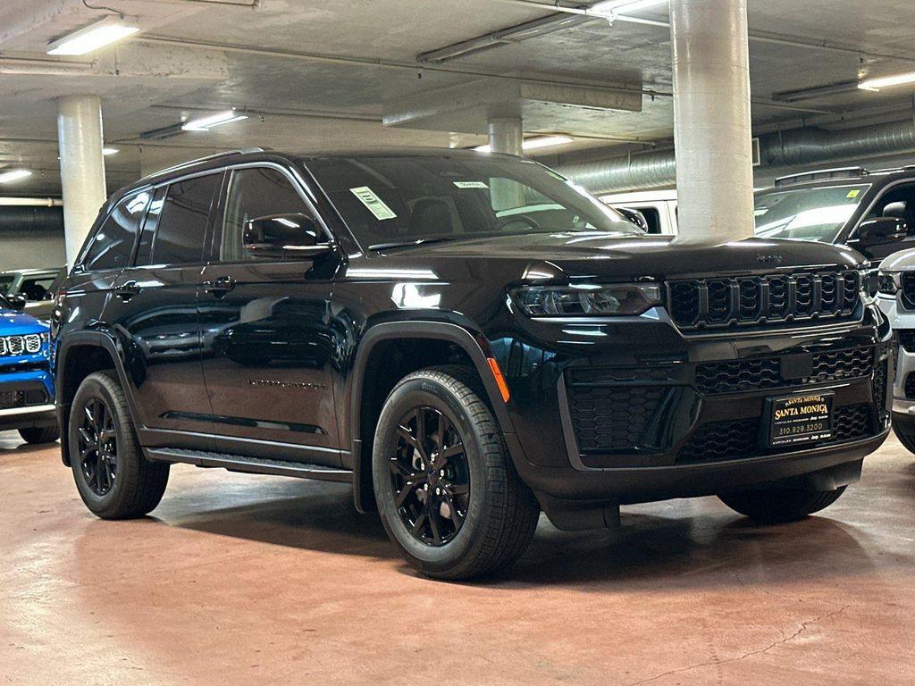 new 2026 Jeep Grand Cherokee car, priced at $46,070