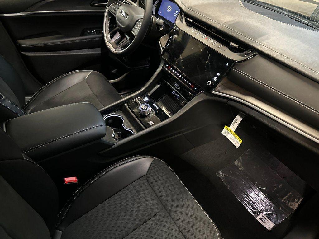new 2026 Jeep Grand Cherokee car, priced at $46,070