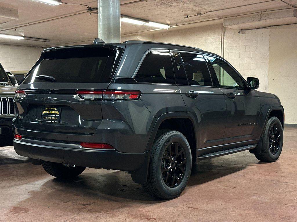 new 2026 Jeep Grand Cherokee car, priced at $45,650