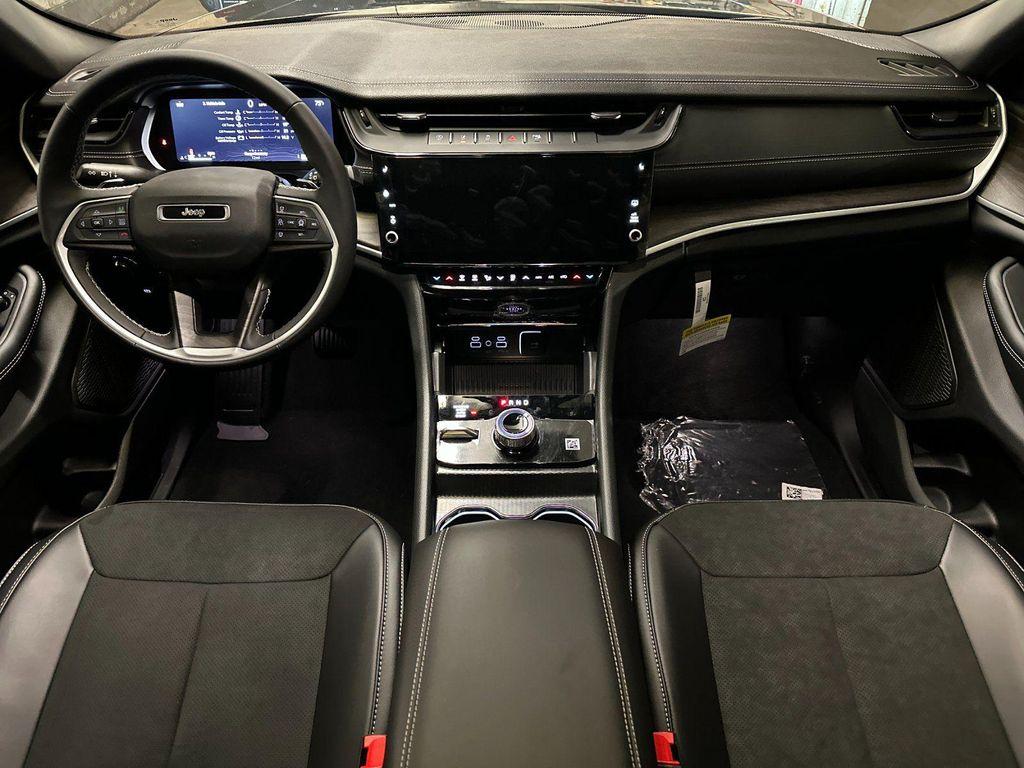 new 2026 Jeep Grand Cherokee car, priced at $45,650