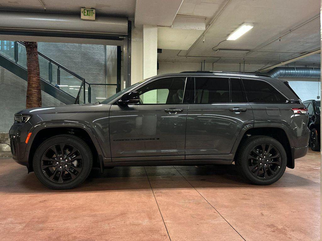 new 2026 Jeep Grand Cherokee car, priced at $48,245