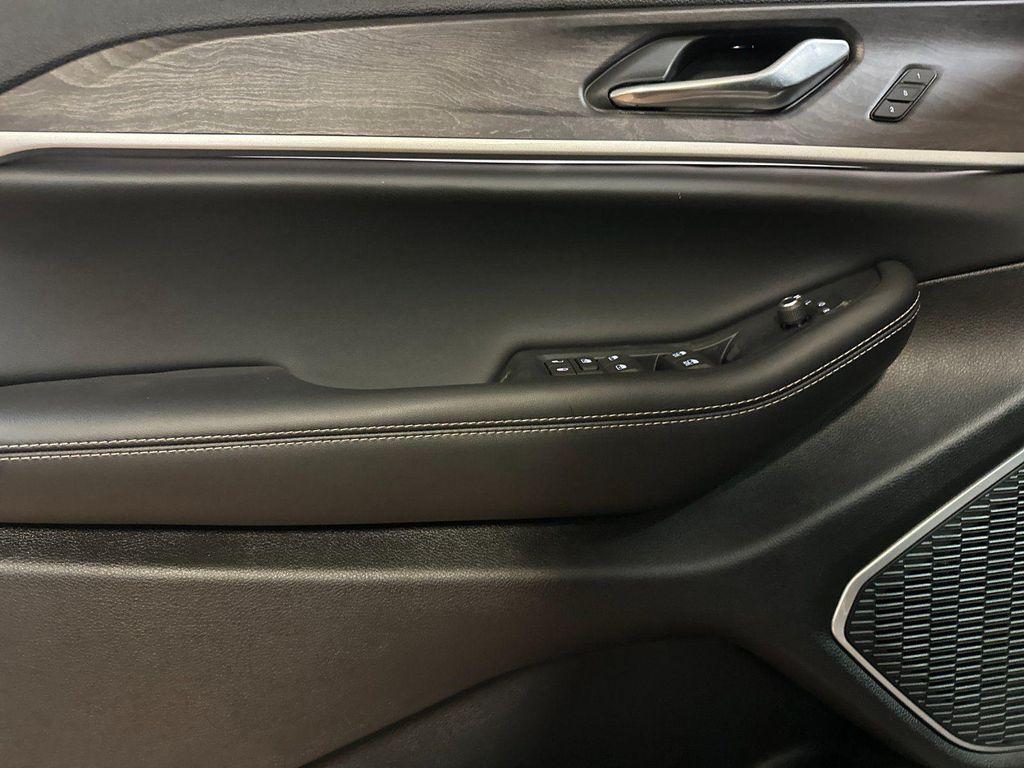 new 2026 Jeep Grand Cherokee car, priced at $43,830