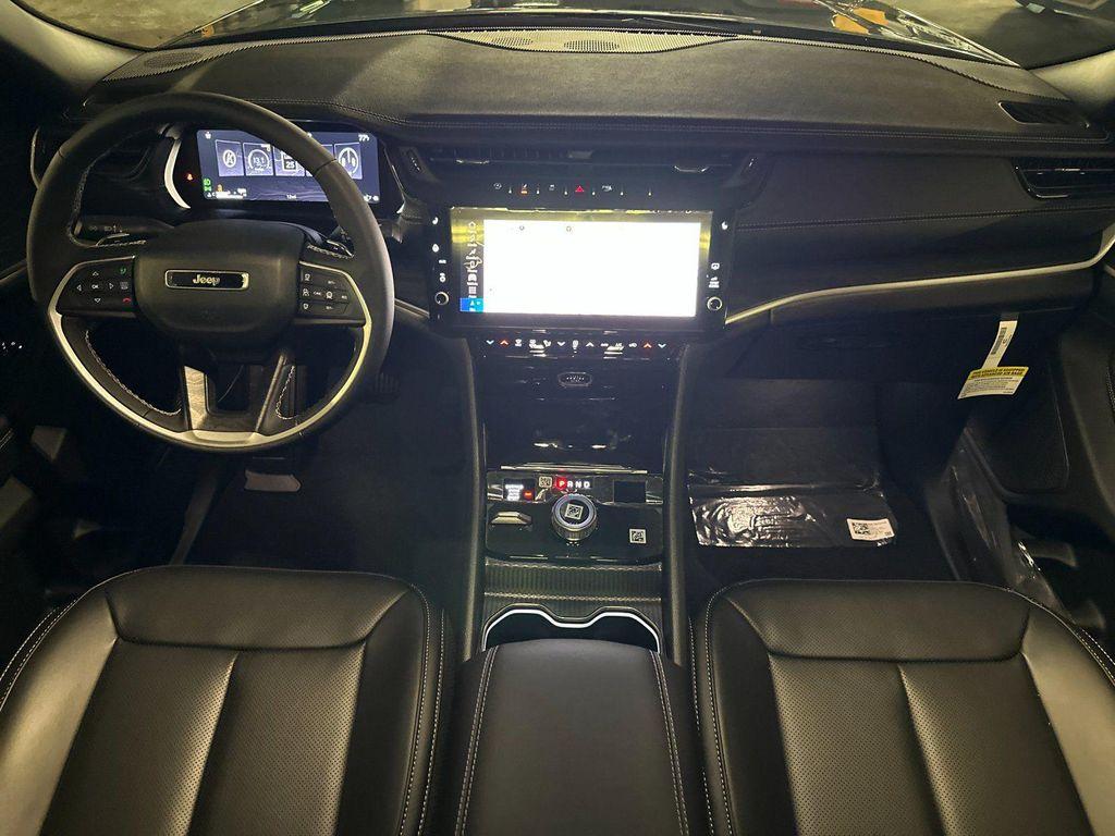 new 2026 Jeep Grand Cherokee car, priced at $48,080