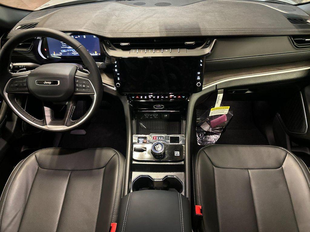 new 2026 Jeep Grand Cherokee car, priced at $48,245