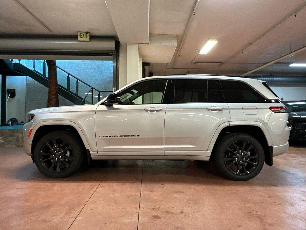 new 2026 Jeep Grand Cherokee car, priced at $48,245