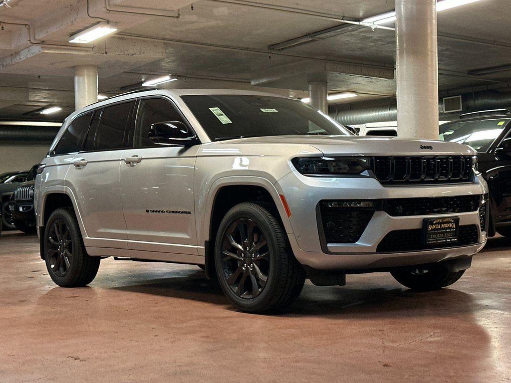 new 2026 Jeep Grand Cherokee car, priced at $48,245