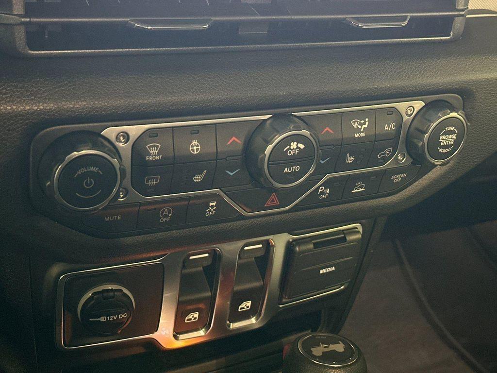 new 2026 Jeep Wrangler car, priced at $48,185