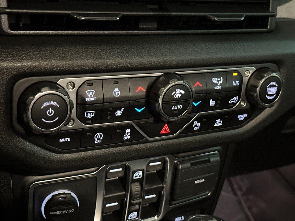 new 2025 Jeep Wrangler car, priced at $49,665