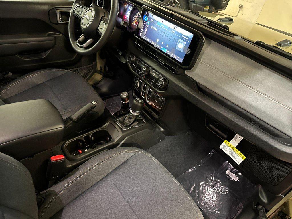 new 2026 Jeep Wrangler car, priced at $39,271