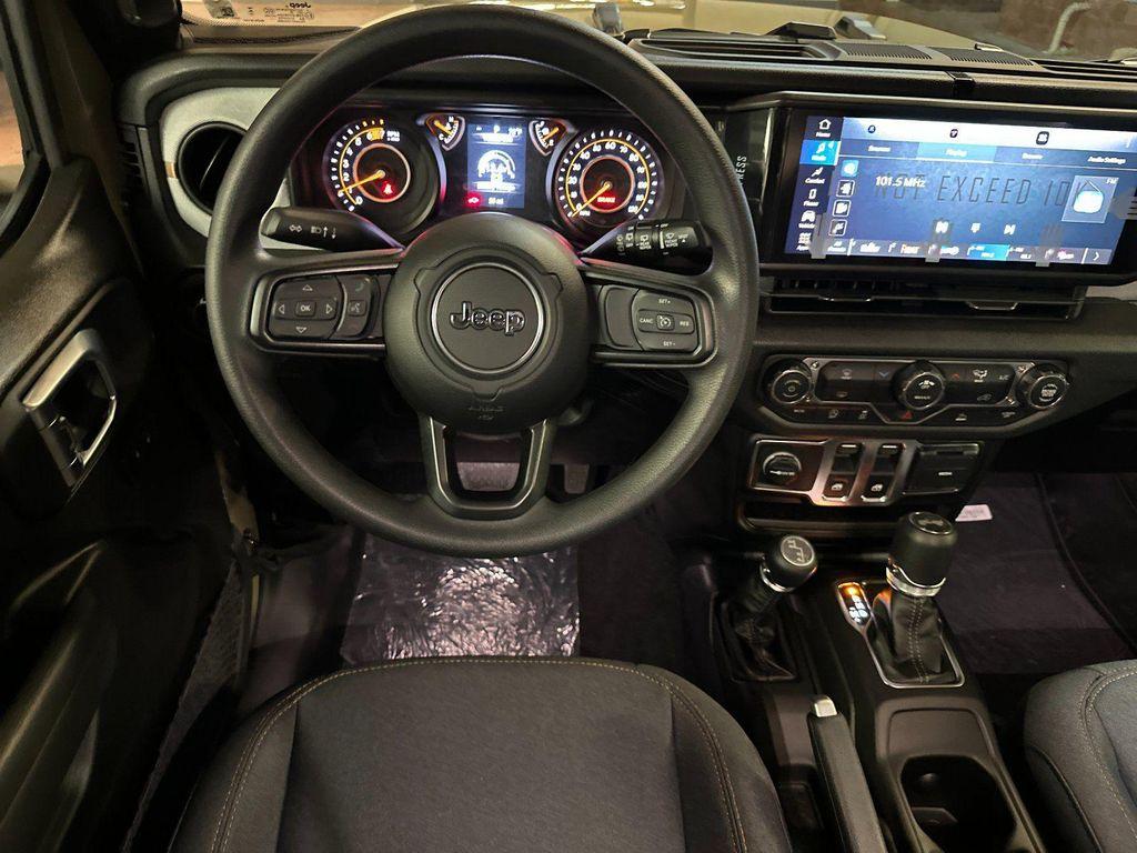 new 2026 Jeep Wrangler car, priced at $39,271
