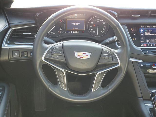 used 2022 Cadillac XT5 car, priced at $28,908