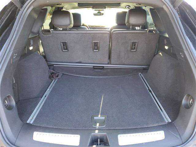 used 2022 Cadillac XT5 car, priced at $28,908