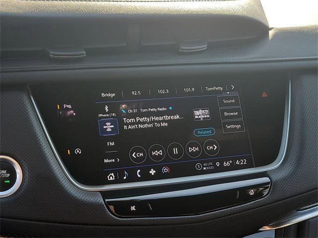 used 2022 Cadillac XT5 car, priced at $35,998