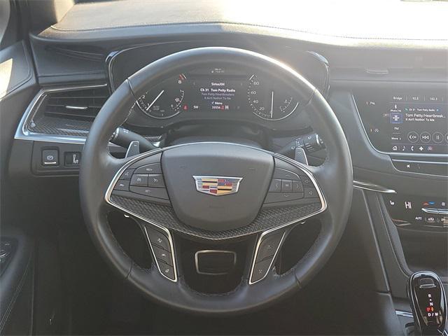 used 2022 Cadillac XT5 car, priced at $35,998