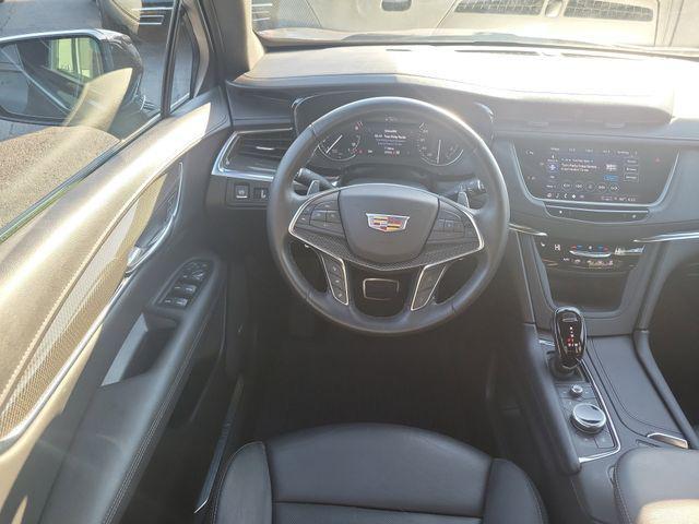 used 2022 Cadillac XT5 car, priced at $35,998