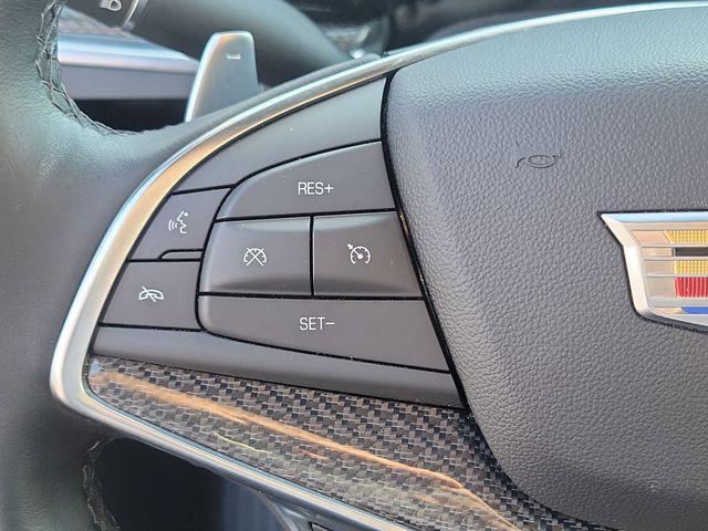 used 2022 Cadillac XT5 car, priced at $35,998