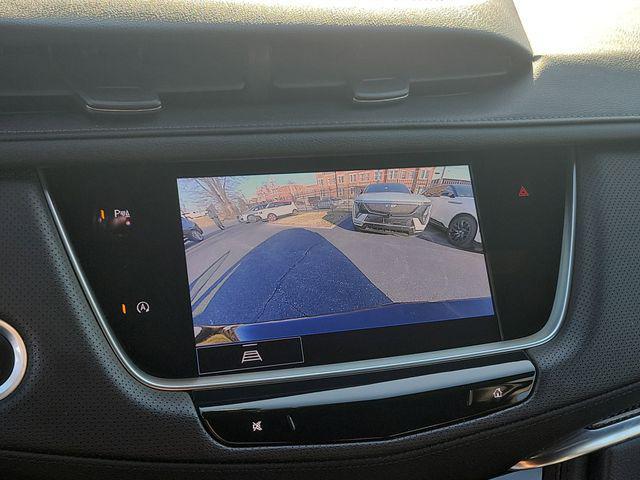 used 2022 Cadillac XT5 car, priced at $35,998