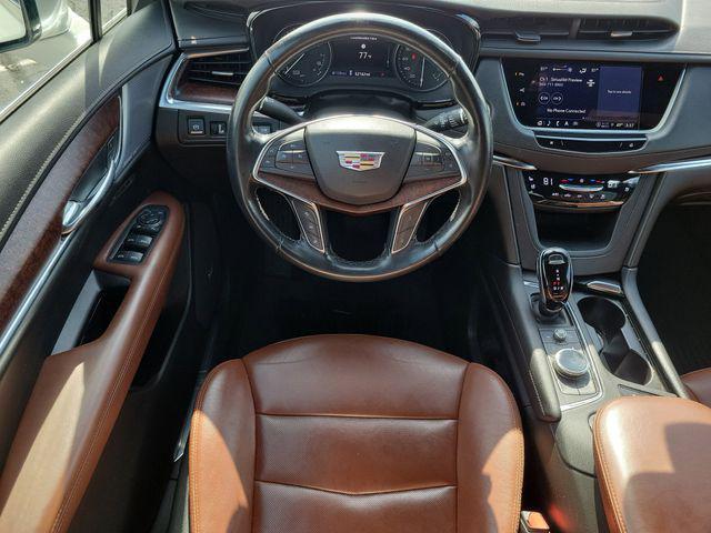 used 2022 Cadillac XT5 car, priced at $26,998